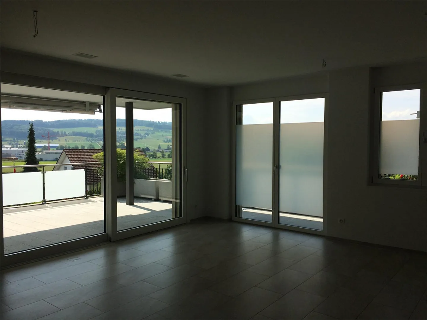 2.5 room apartment including garage space and spacious balcony - Photo 4 of 6