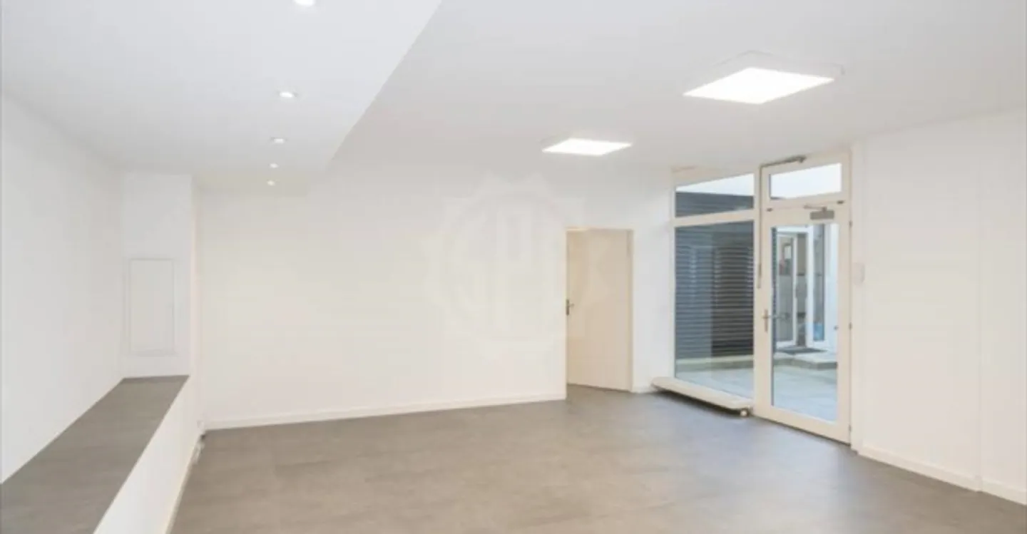Office space for rent - Photo 6 of 9