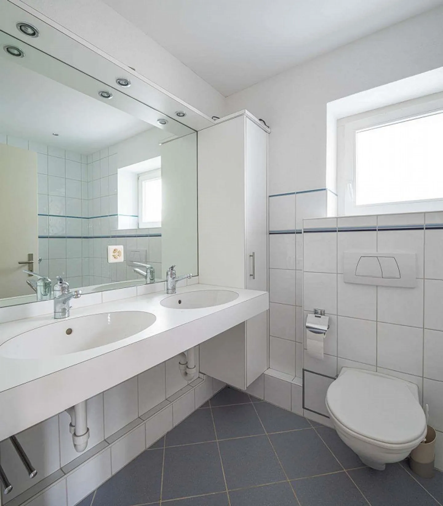 Ampia casa bifamiliare di 6,5 stanze nel popolare quartiere Breiti - Foto 8 di 13