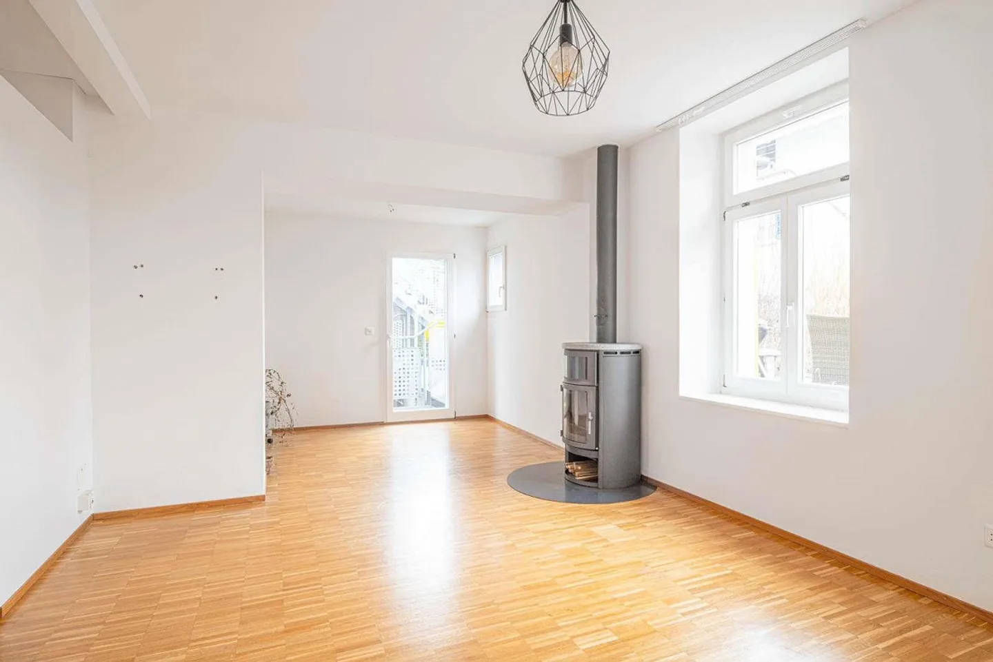 Ampia casa bifamiliare di 6,5 stanze nel popolare quartiere Breiti - Foto 5 di 13