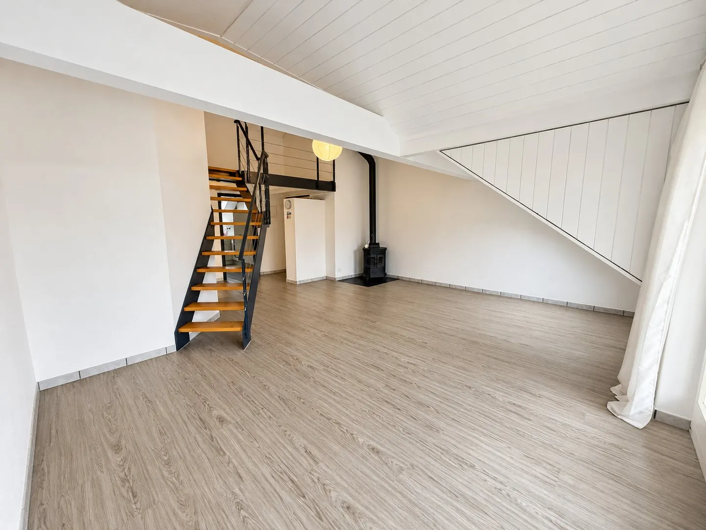 Attique Duplex Charmant à Glovelier - Photo 5 sur 17