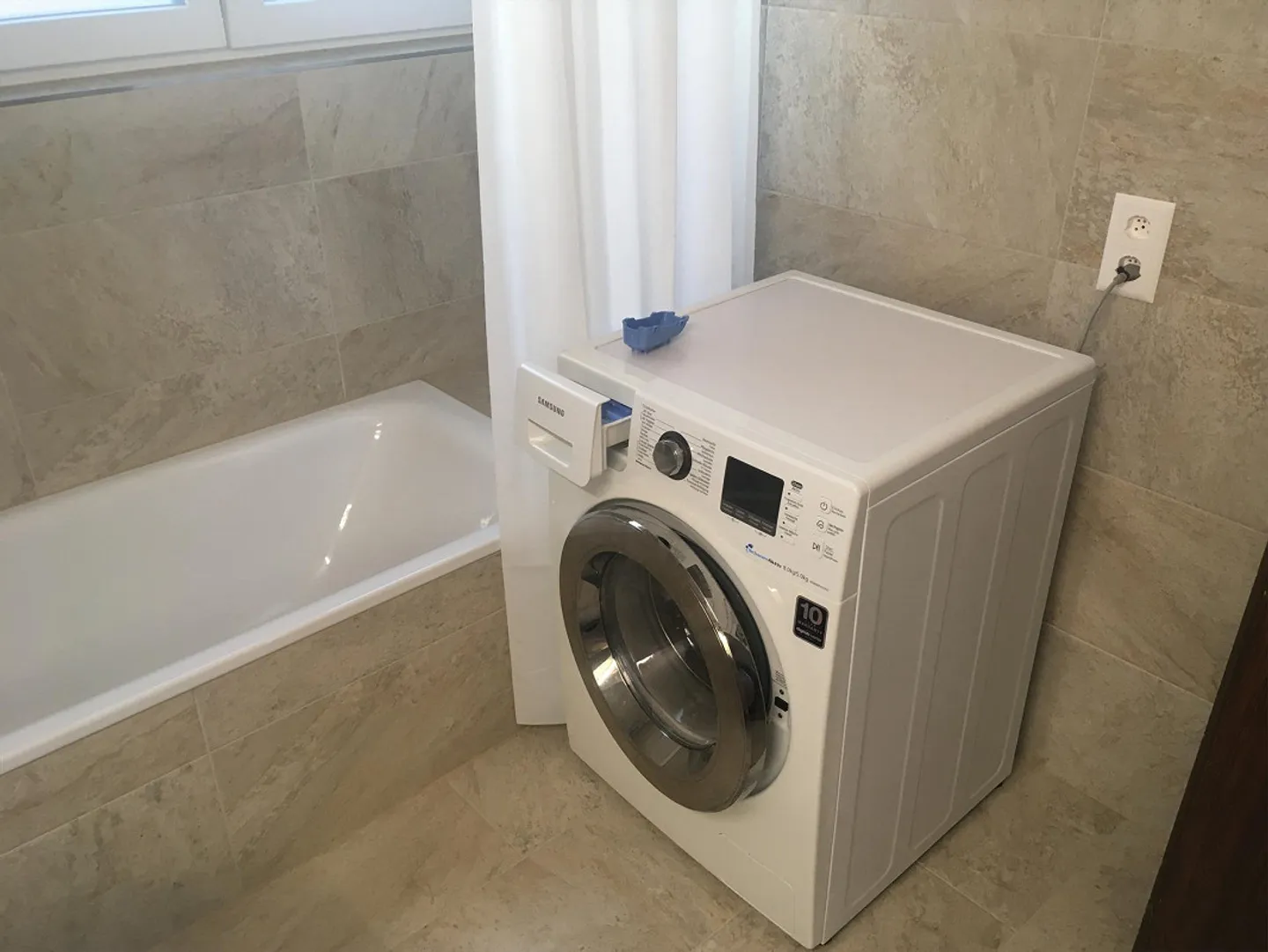 Rustikale 3.5 Zimmerwohnung mit Wintergarten und Sitzplatz - Foto 4 von 11