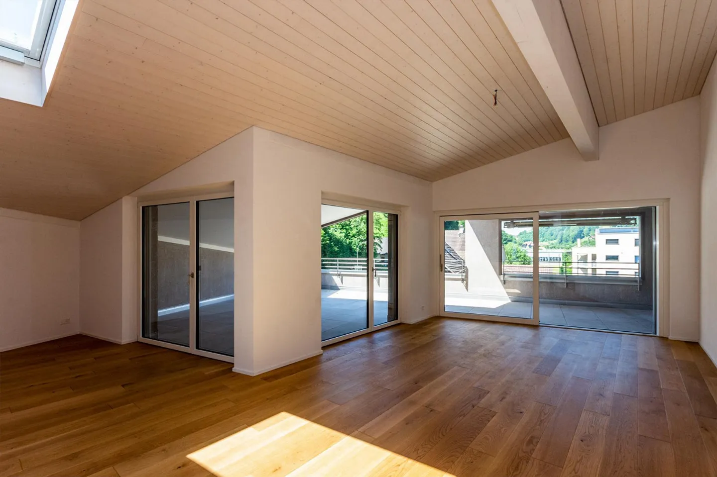 Appartement Moderne - Photo 3 sur 13