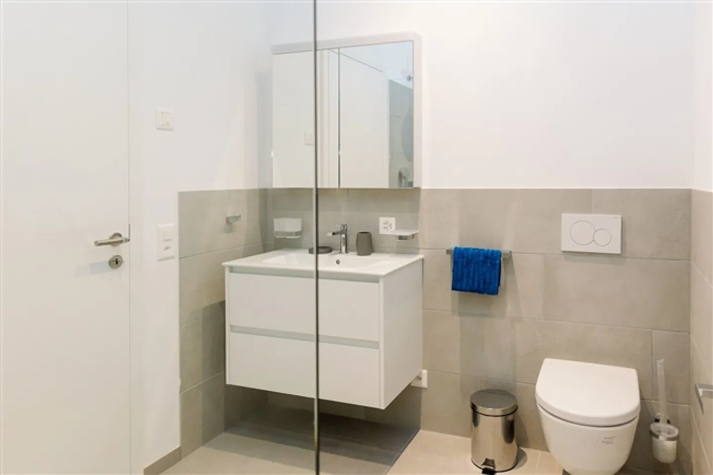 Appartamento 2,5 locali al secondo piano con vista parziale sul lago - Foto 10 di 13