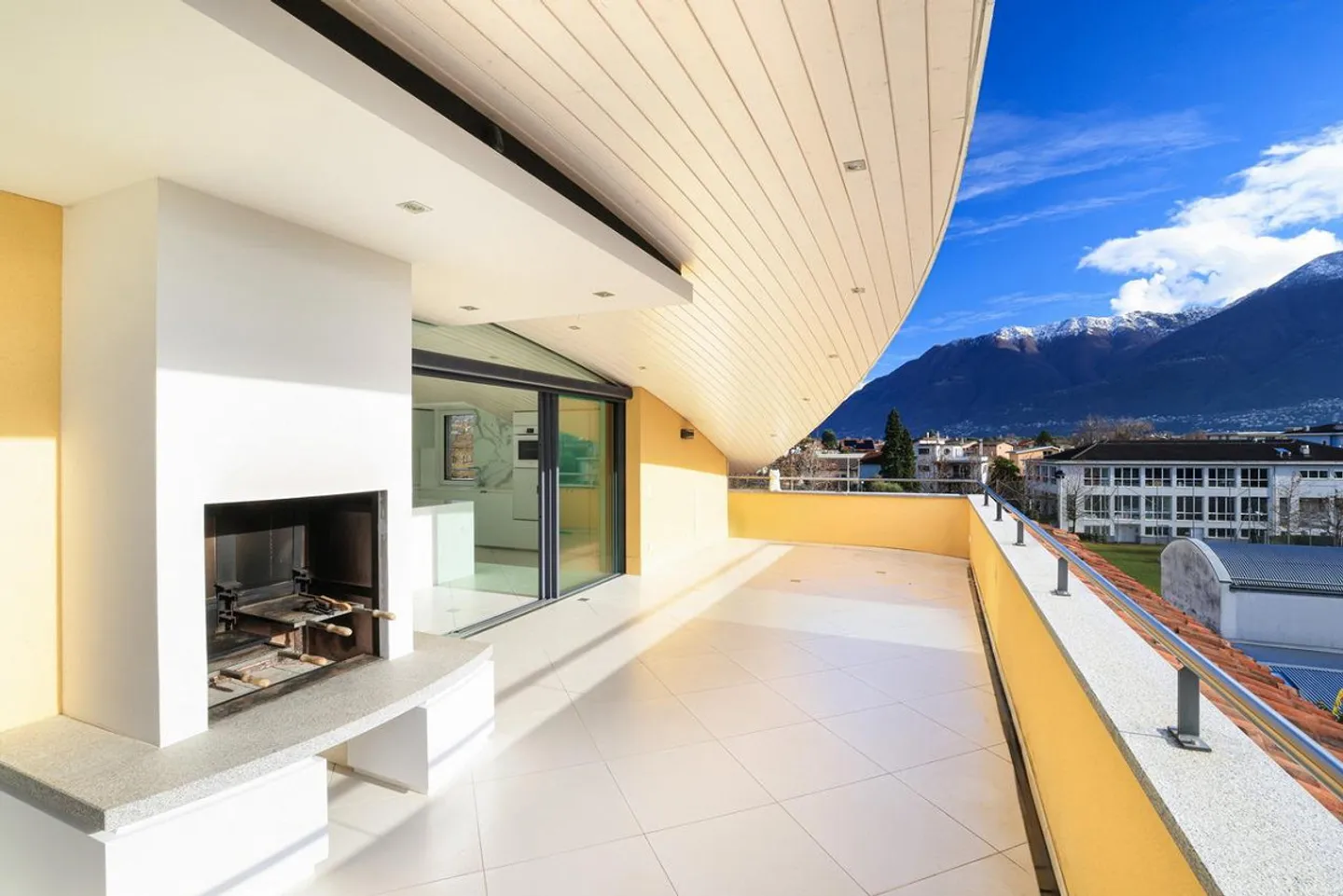 Attico vicino al lungolago e al nucleo - Foto 2 di 12