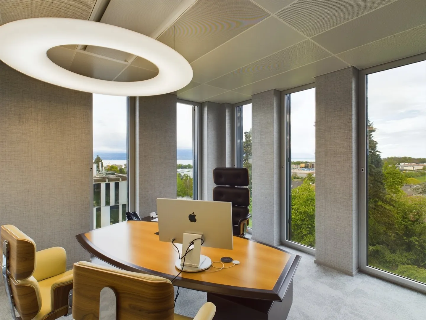 Bürofläche in Lake Geneva Park - Foto 2 von 3