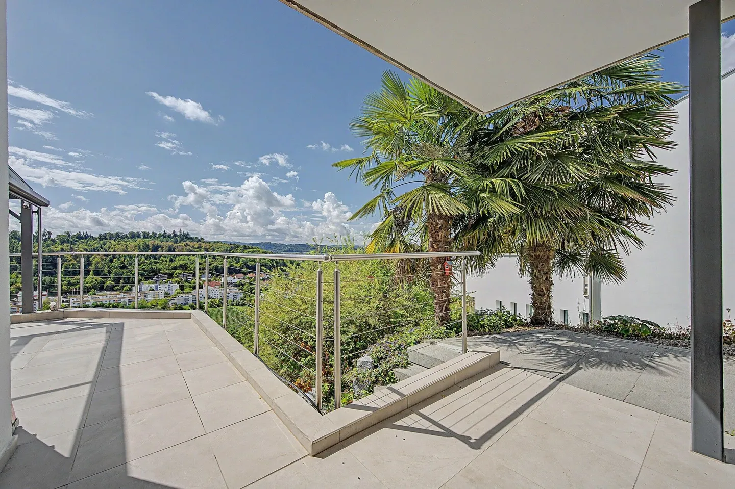Ampia casa familiare con vista - Foto 7 di 24