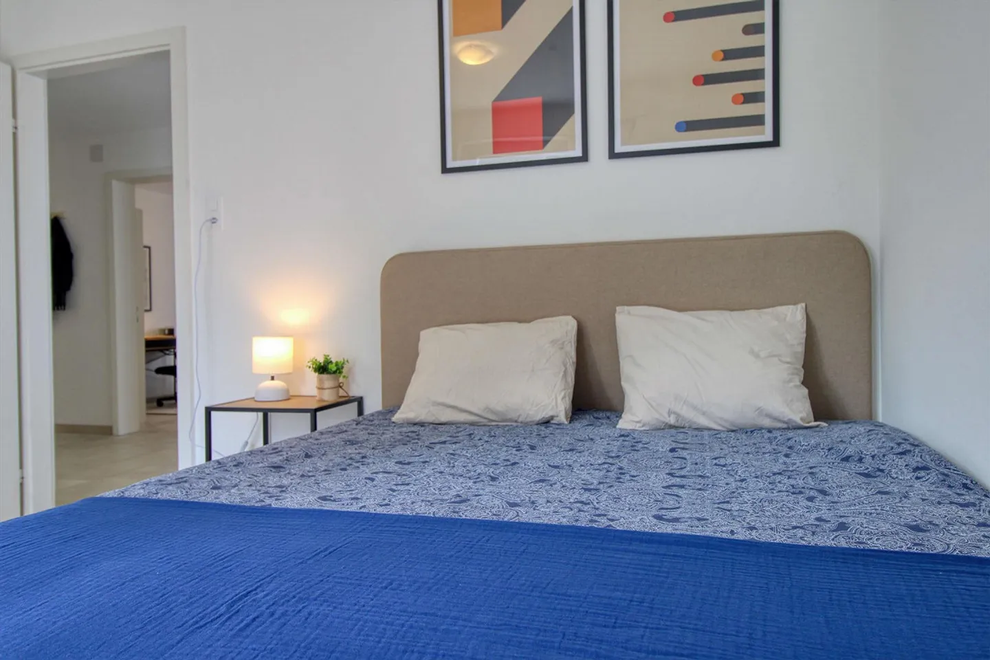 Spacious Coliving Apartment with Large Terrace in Wallisellen - Photo 3 of 13