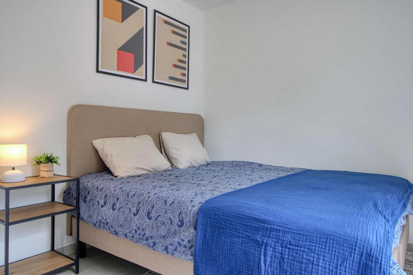 Spacious Coliving Apartment with Large Terrace in Wallisellen - Photo 4 of 13