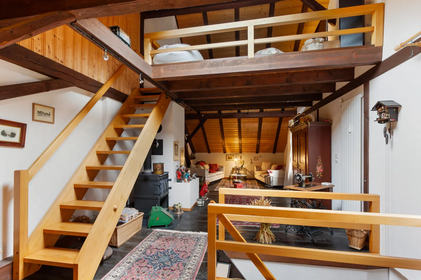 Charmante Maisonette mit Atelier - Foto 2 von 8