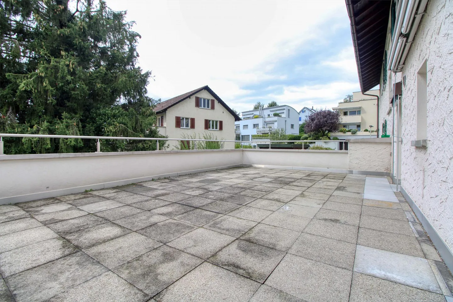 Spacious Coliving Apartment with Large Terrace in Wallisellen - Photo 9 of 13