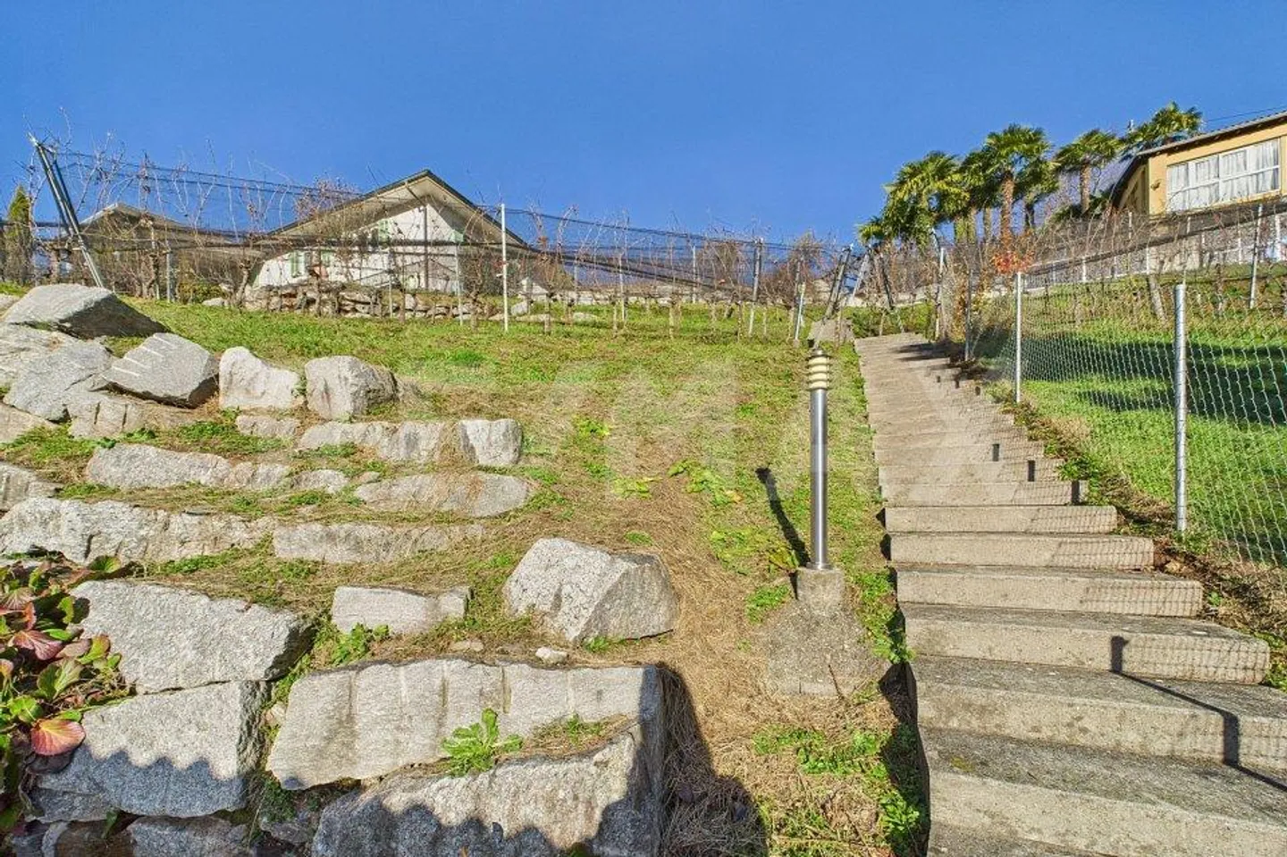 Terrain à bâtir de 1'708 m² avec vignoble Tresa (Ponte Cremenaga) - Photo 5 sur 8