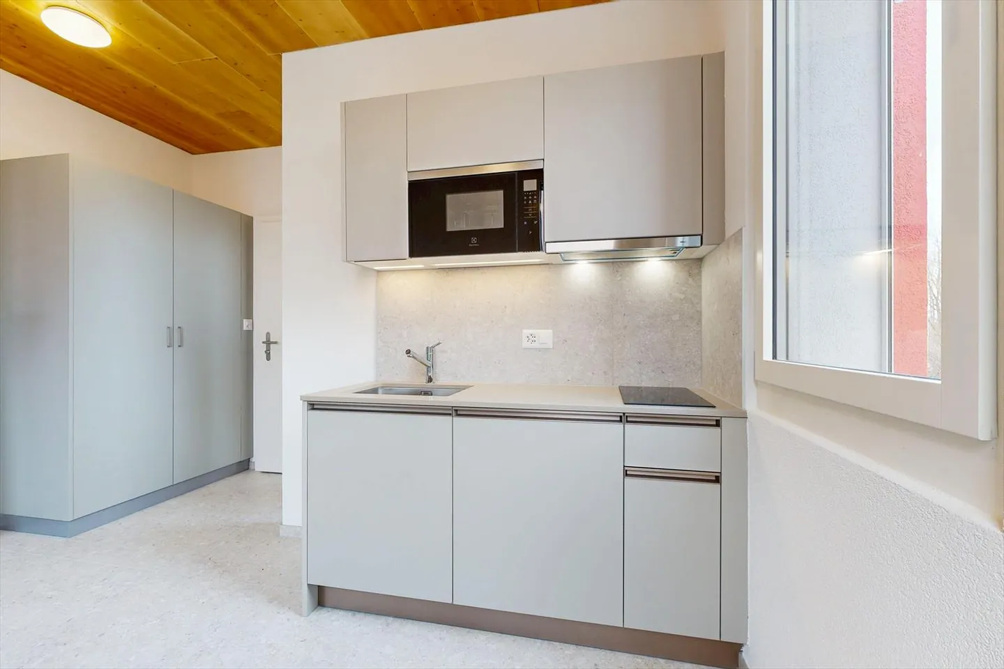 Studio for rent - Photo 3 of 6