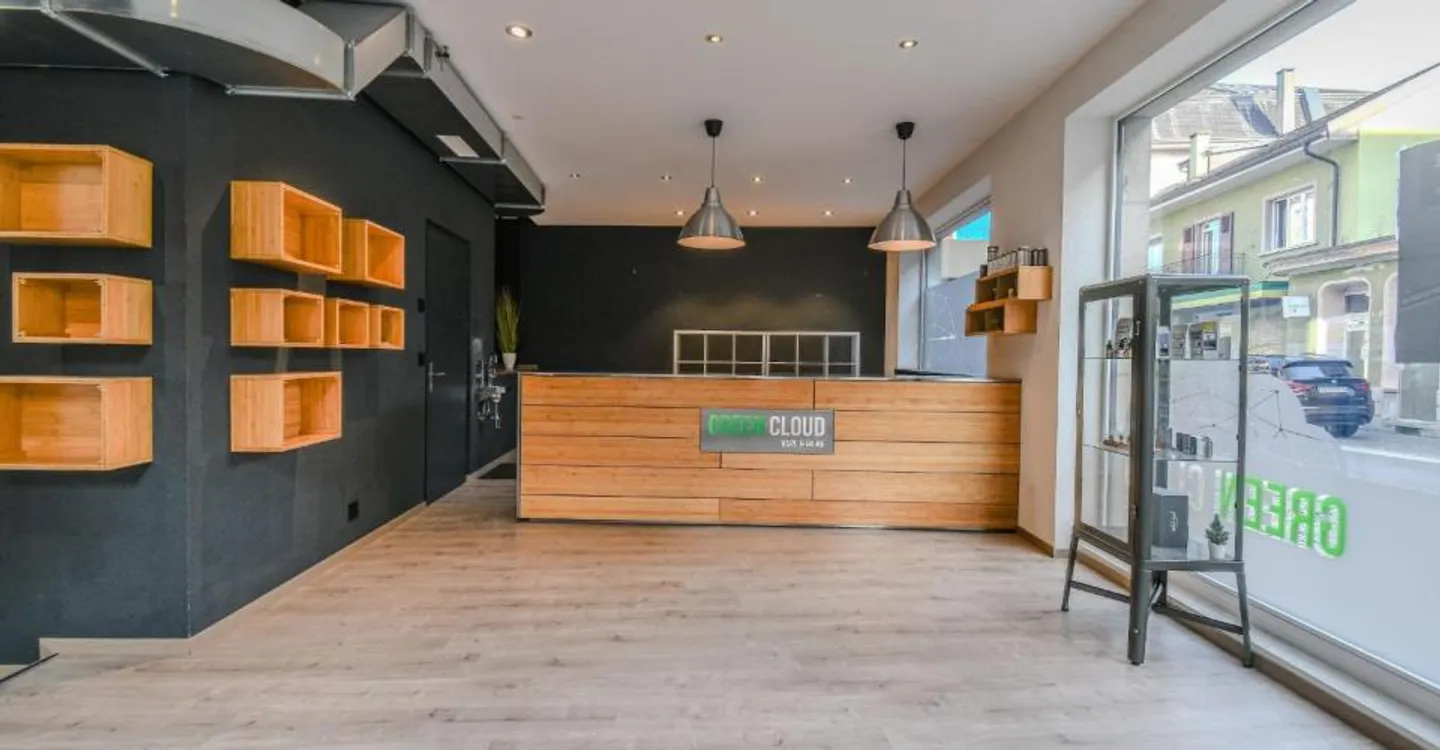 Commercial Space in Monthey - Photo 1 of 7