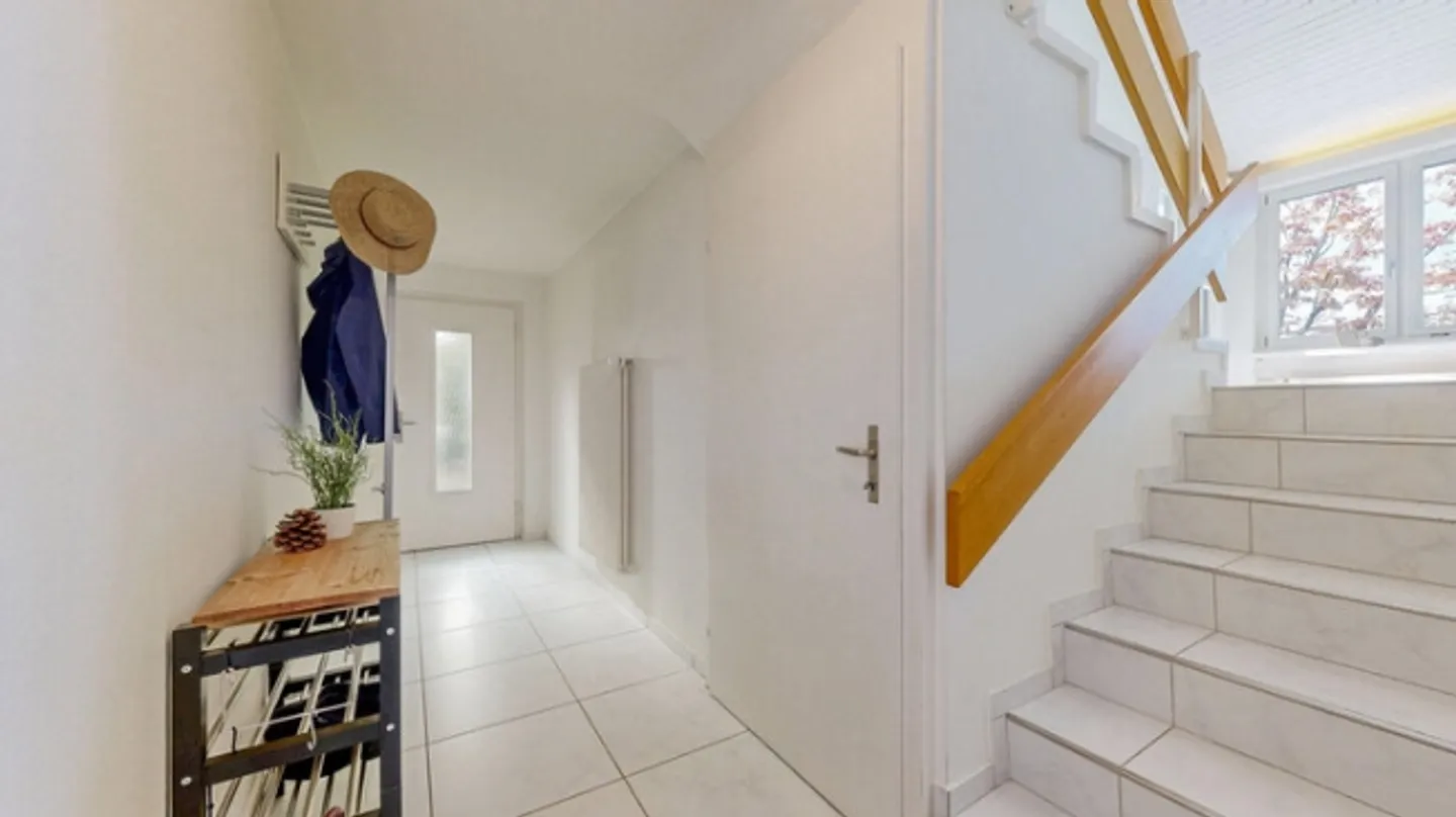 BIJOU SUR PRESQUE 2'000 m² DE TERRAIN - Photo 5 sur 8