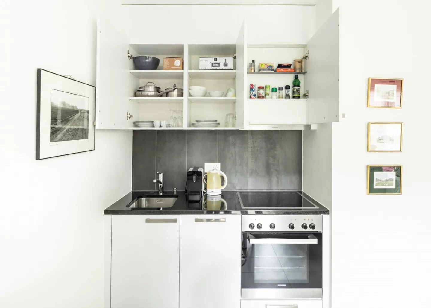 Beautiful 1.5 Room Apartment Fully Furnished and Equipped 200 m from the Lake - Photo 3 of 6
