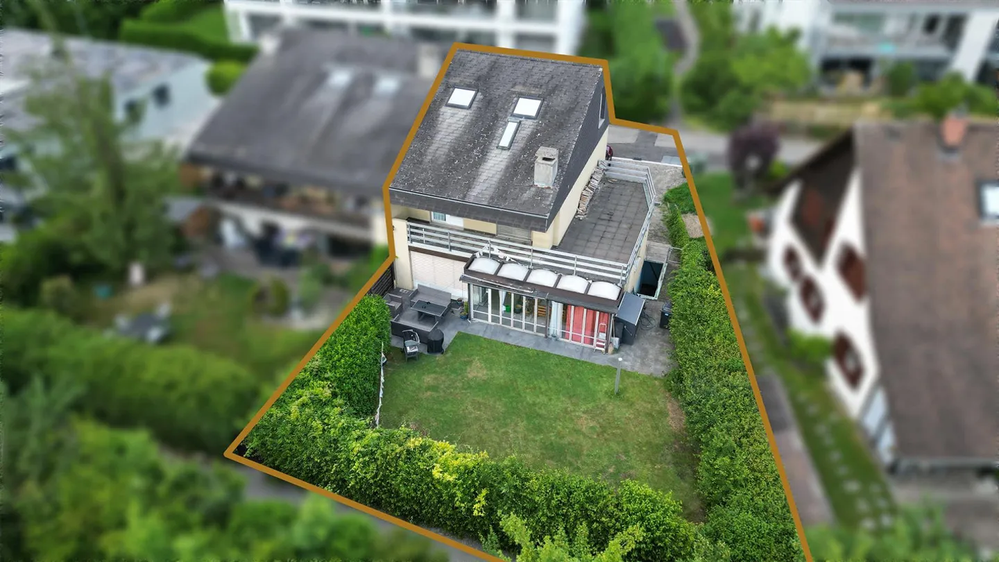 Charming 4.5-Room Semi-Detached House in Wettingen - Photo 2 of 2