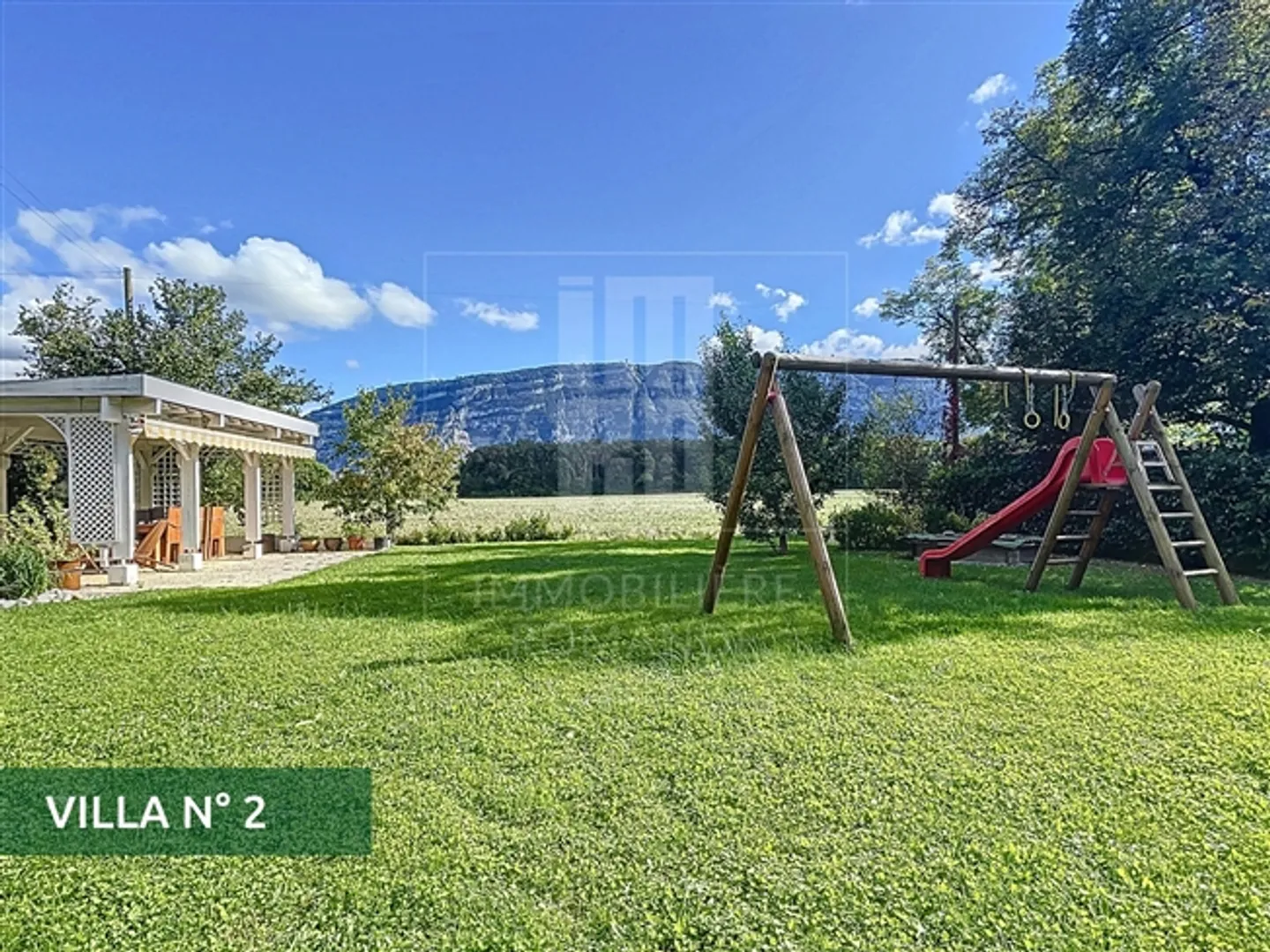 Bâtiment résidentiel composé de deux villas - Photo 3 sur 6