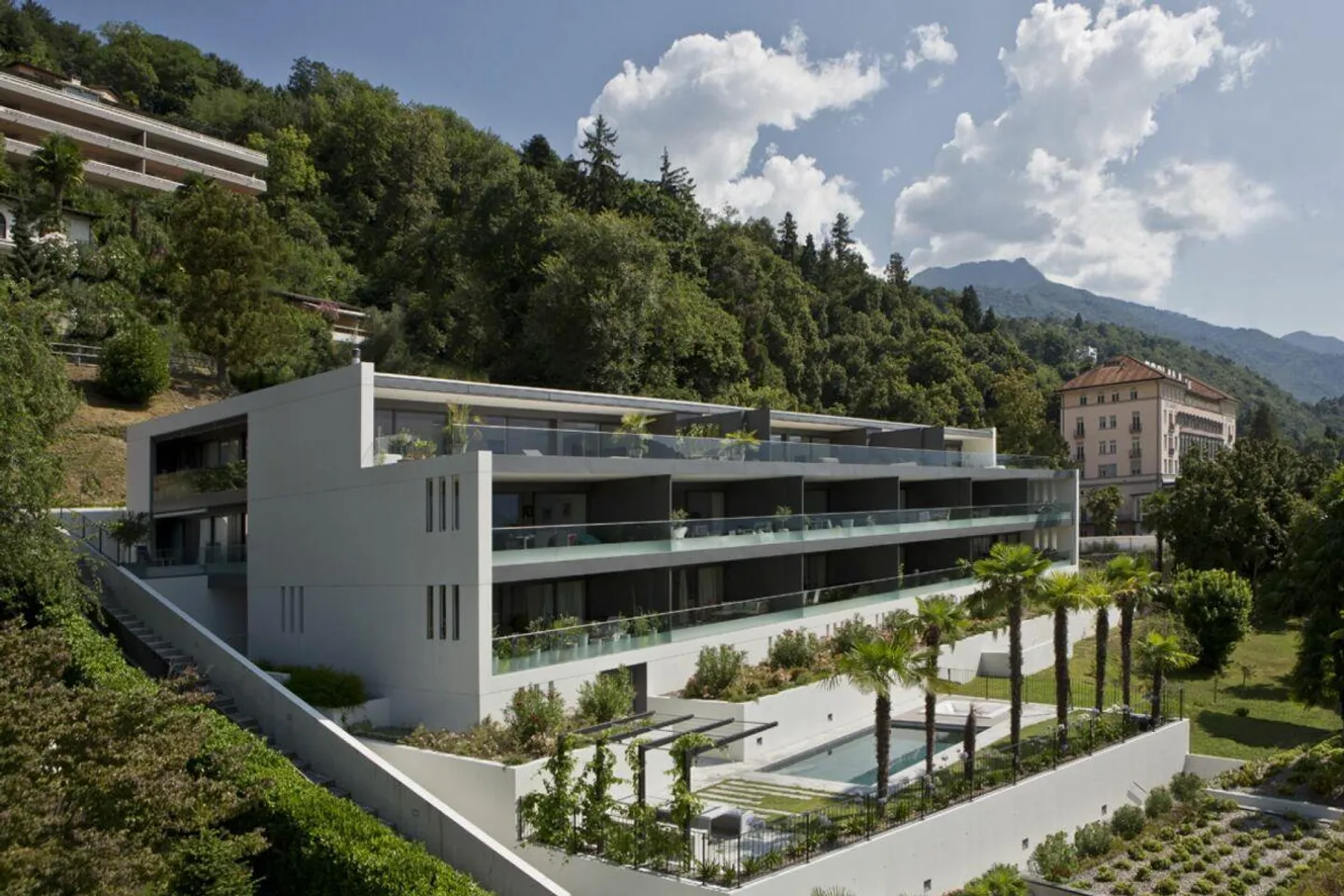 Generoso 3.5 rooms with lake view, 2 large terraces and outdoor pool - Photo 19 of 19