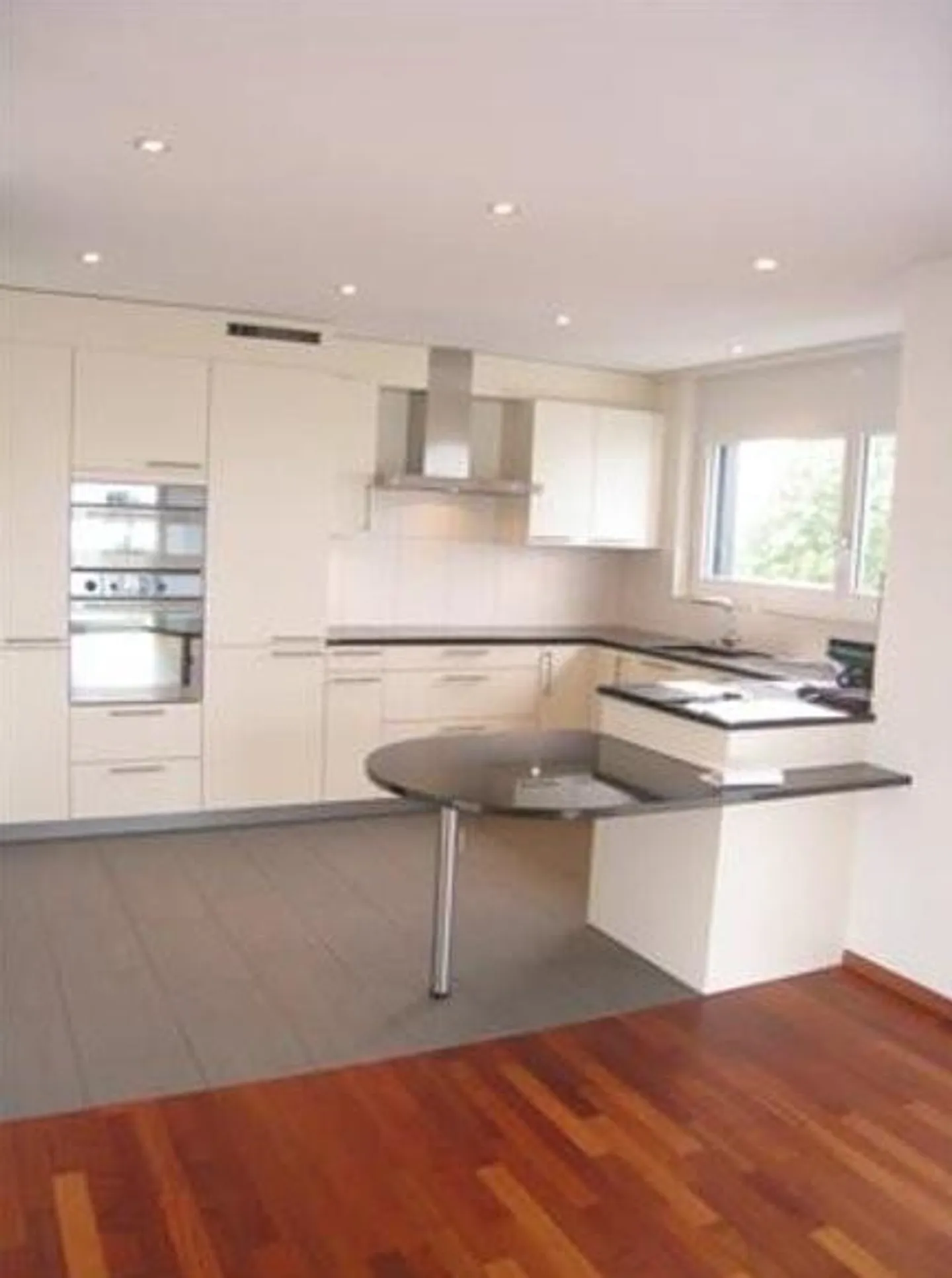 Appartamento moderno di 3,5 locali in affitto a Nänikon - Foto 2 di 7