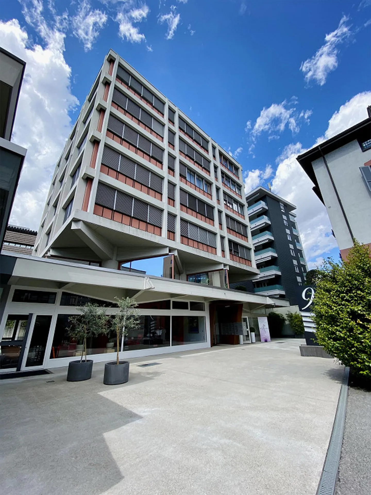 Lugano - Offices for rent of various sizes in the center - Photo 2 of 2