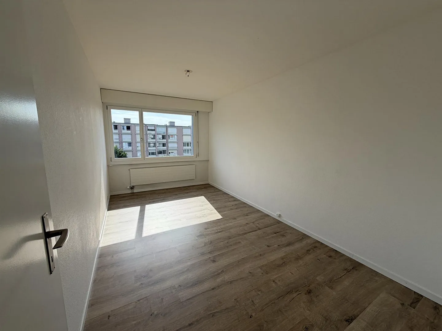 Spacious 5.5-room apartment in a quiet location with beautiful views - Photo 11 of 28