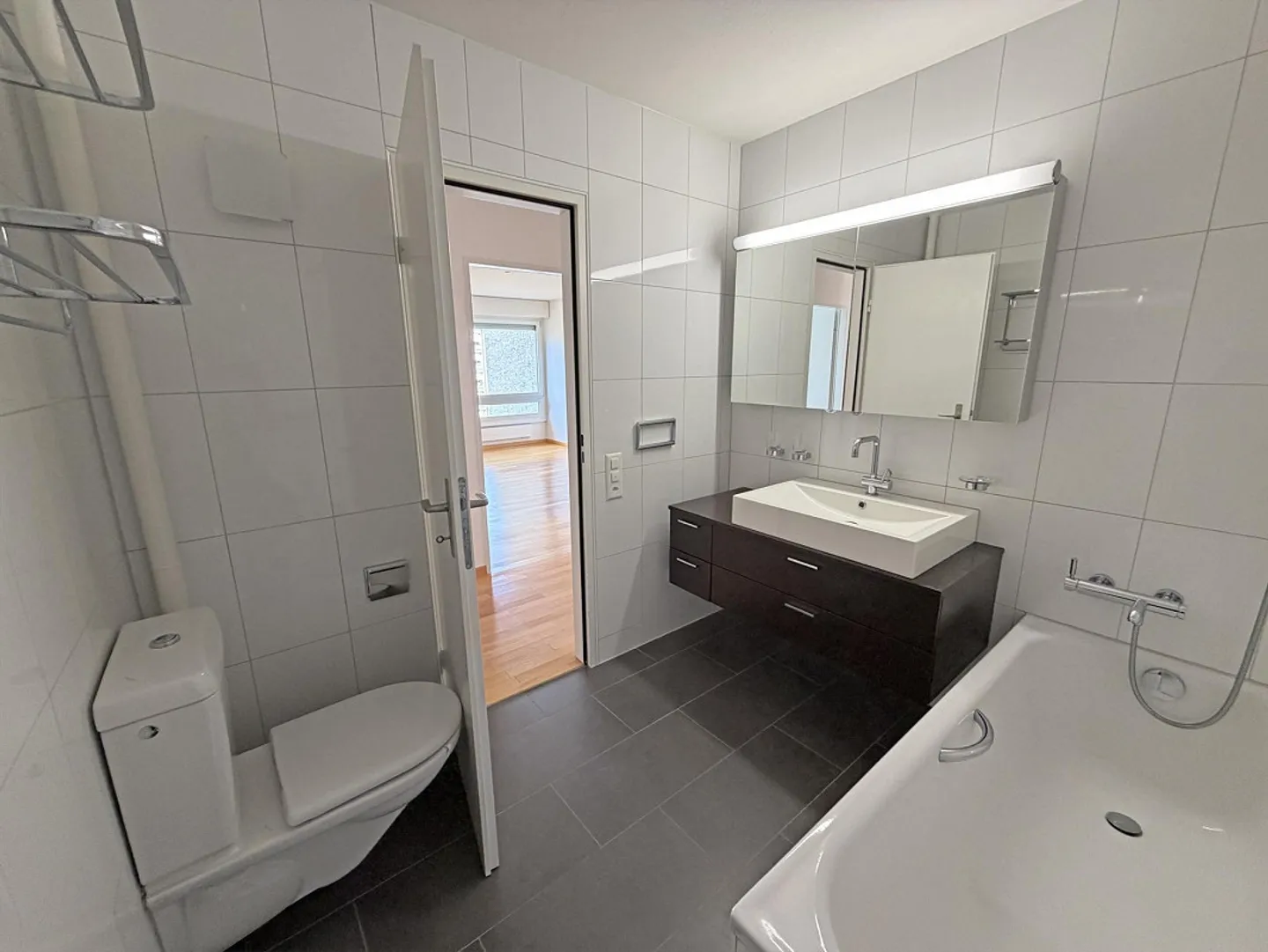 Spacious 5.5-room apartment in a quiet location with beautiful views - Photo 15 of 28