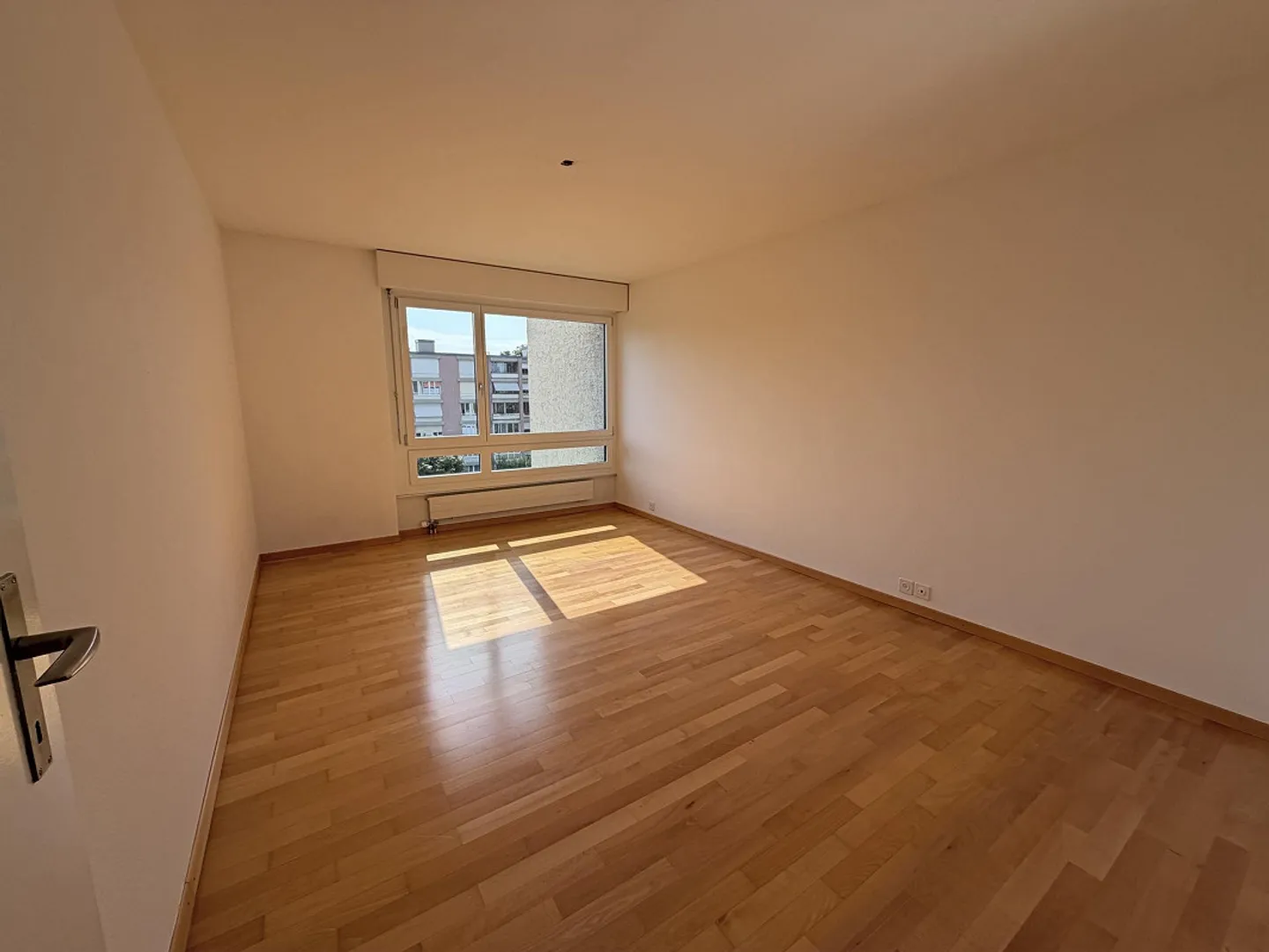 Spacious 5.5-room apartment in a quiet location with beautiful views - Photo 16 of 28