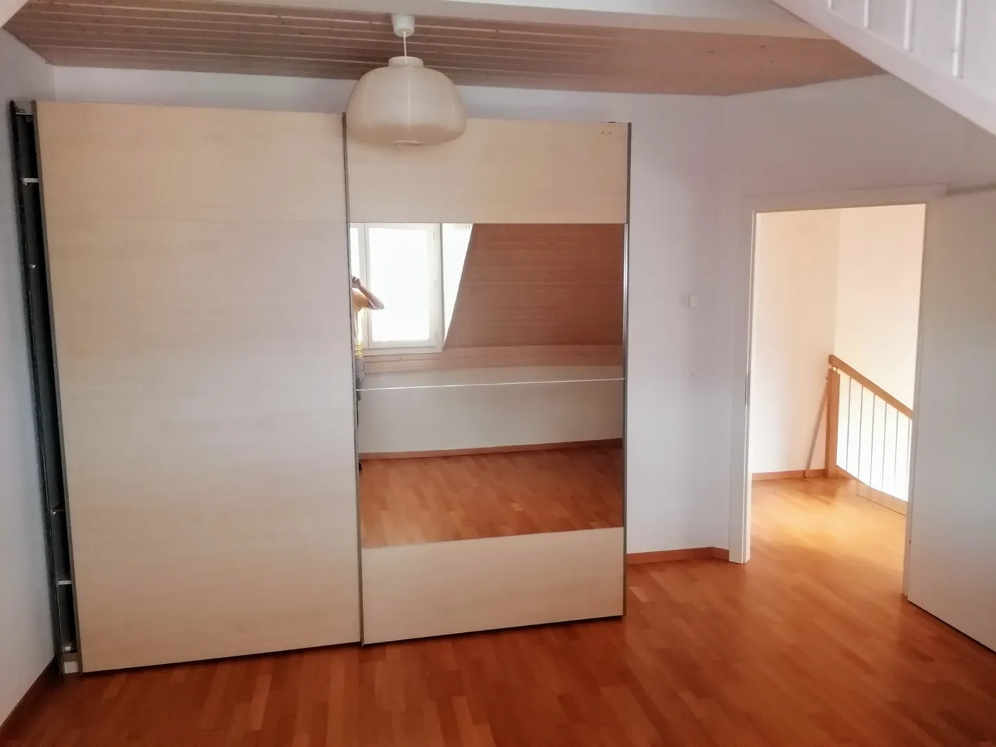 Schönes Doppelstockapartment mit 3.5 Zimmern und Panoramablick in Roche (VD) - Foto 7 von 13