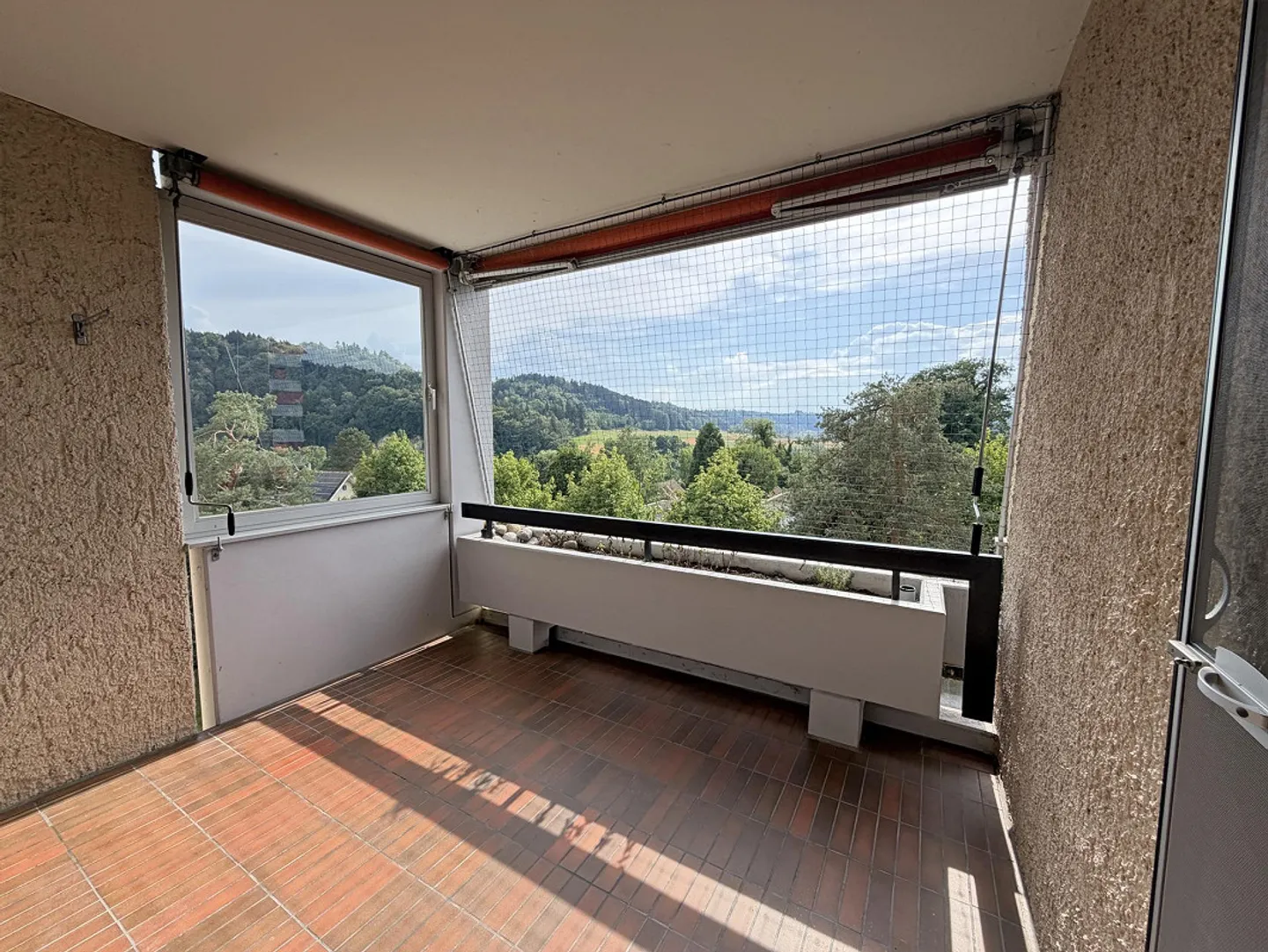 Spacious 5.5-room apartment in a quiet location with beautiful views - Photo 24 of 28