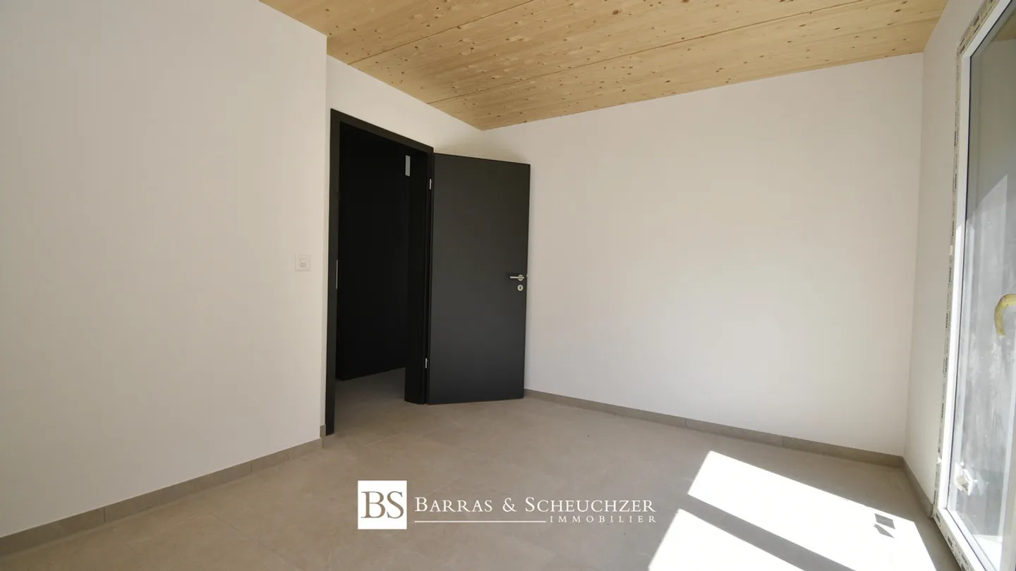 Villa neuve de 3,5 pièces avec jardin et terrasses à Riddes. - Photo 4 sur 12