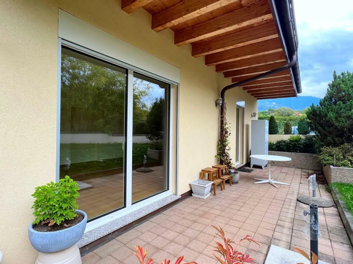 Wunderschöne 3,5-Zimmer-Wohnung mit Terrasse und Garten - Foto 10 von 12