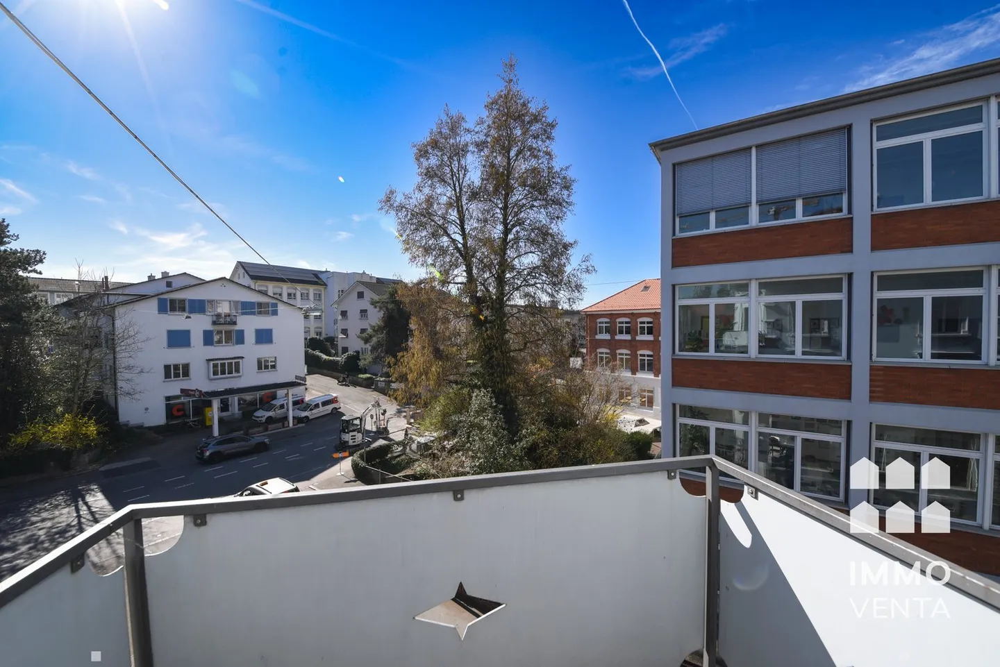 Beautiful 3.5-room apartment on Zukunftstrasse in Biel - Photo 1 of 8