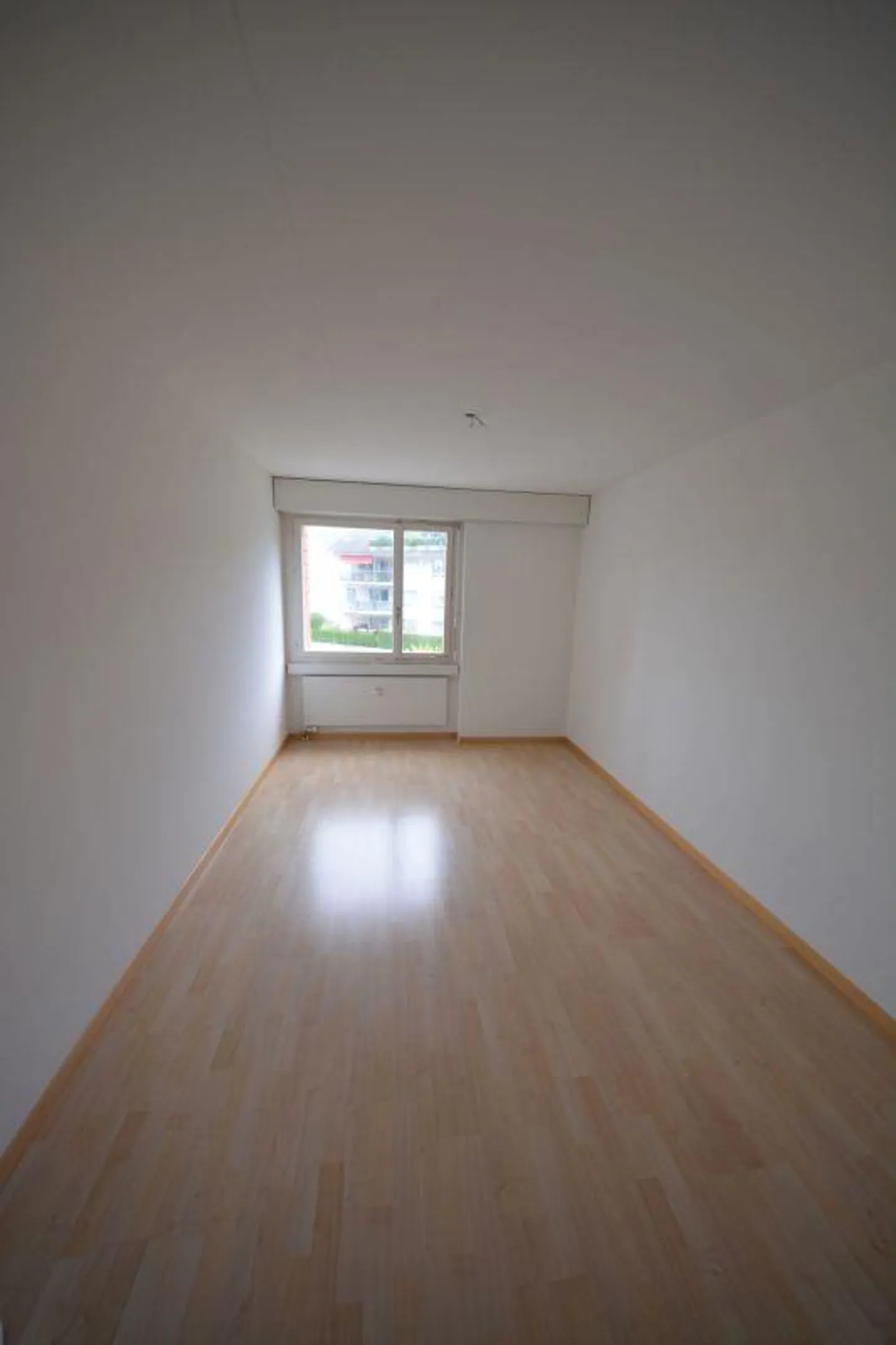 Appartamento 3,5 stanze a Kaltbrunn, in campagna, cerca un nuovo inquilino! - Foto 7 di 10