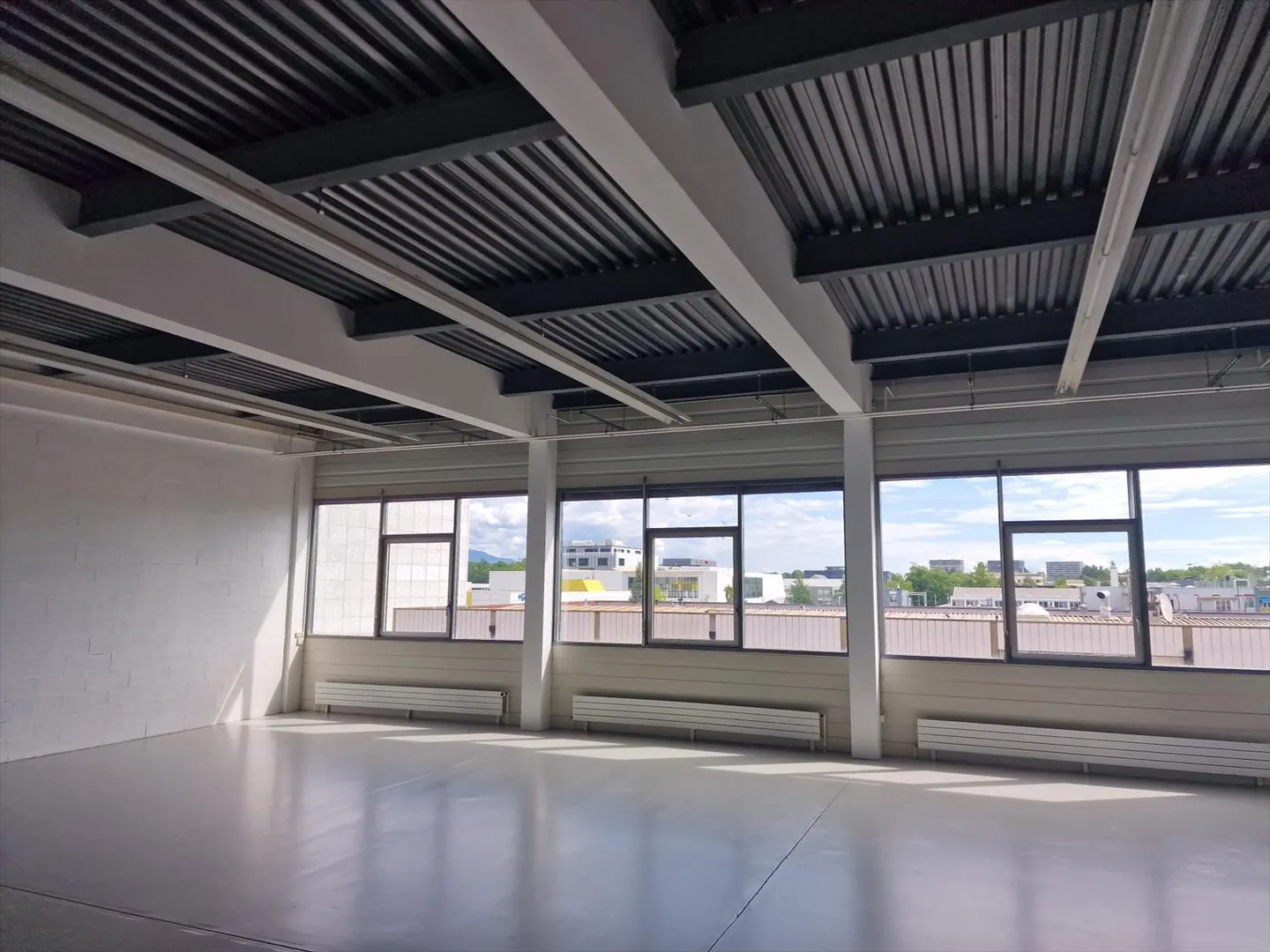 Dépôt 1 pièce - Photo 1 sur 1