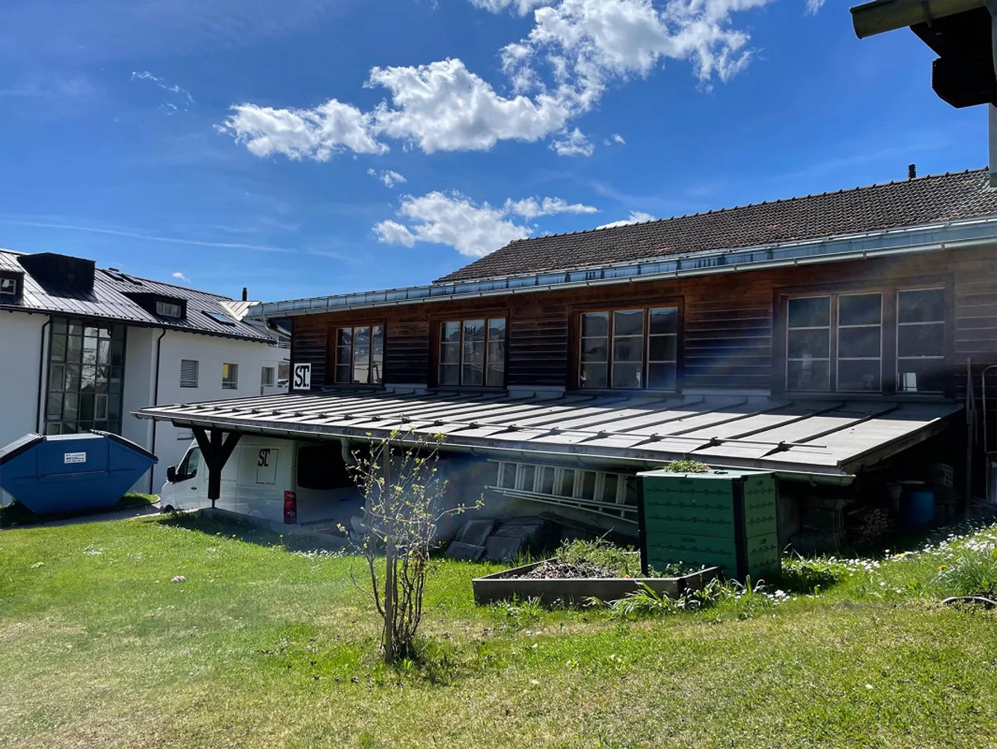 Espace commercial attrayant (environ 300 m2) dans un emplacement central à Flims village - Photo 2 sur 6