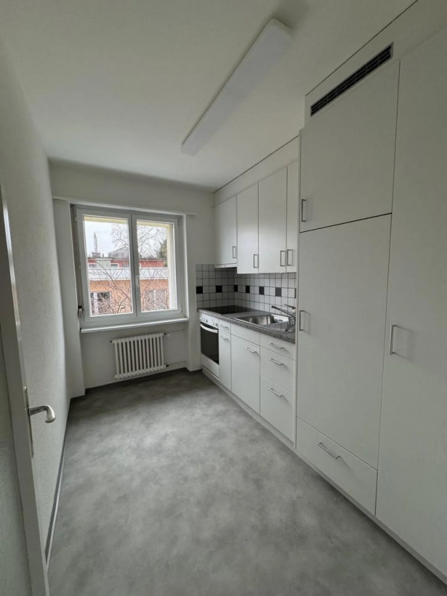 Appartamento mansardato parzialmente ristrutturato a Winterthur - Foto 3 di 10