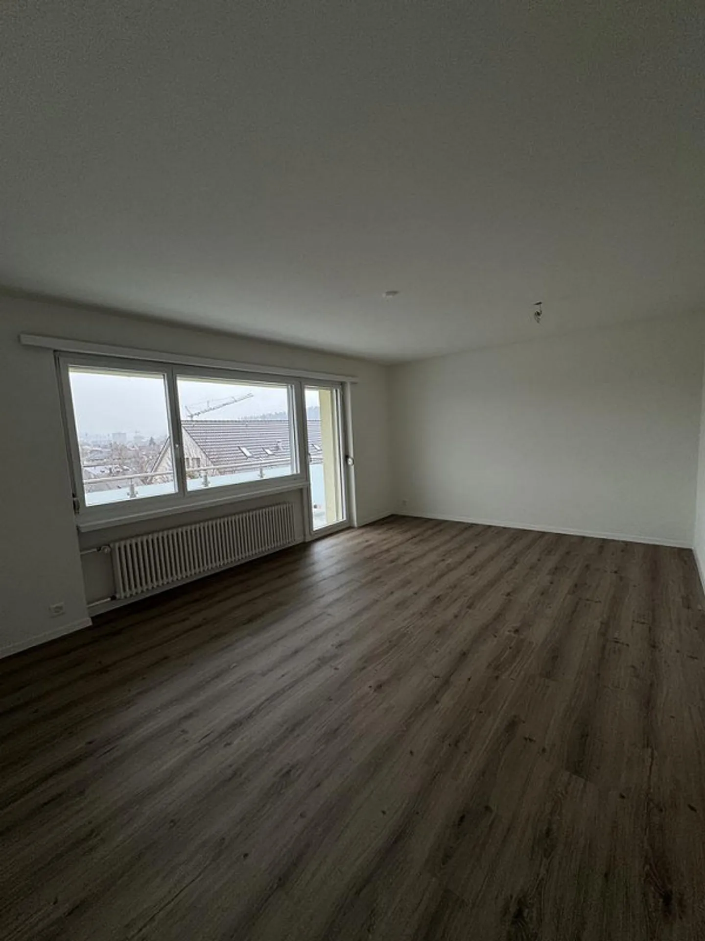 Appartamento mansardato parzialmente ristrutturato a Winterthur - Foto 4 di 10