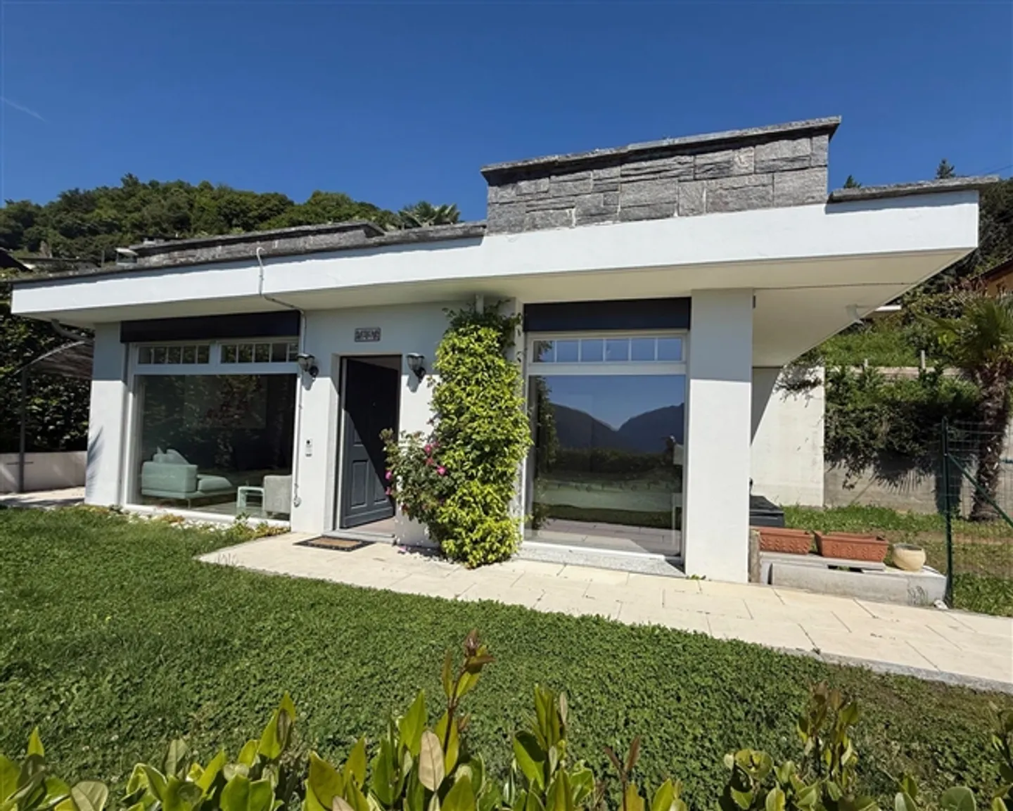 CASA VACANZE CON UNA MERAVIGLIOSA VISTA SUL LAGO - SECONDA RESIDENZA - Foto 2 di 11