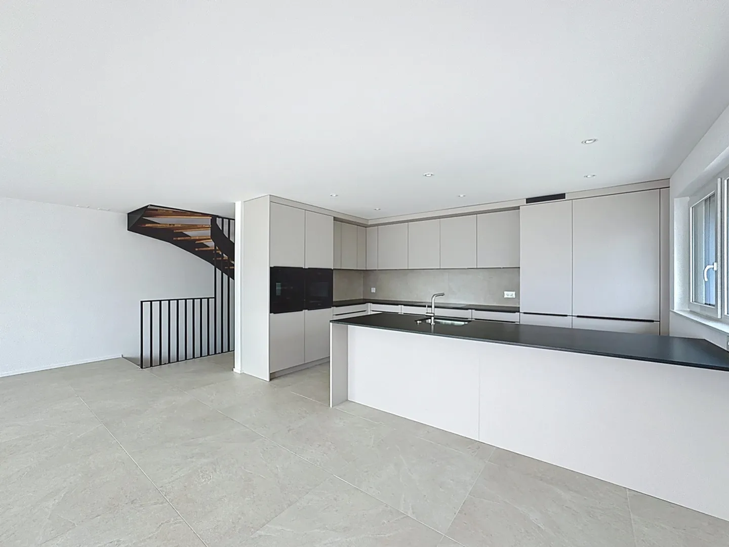 Elegant Villa with Lake View - Photo 1 of 9