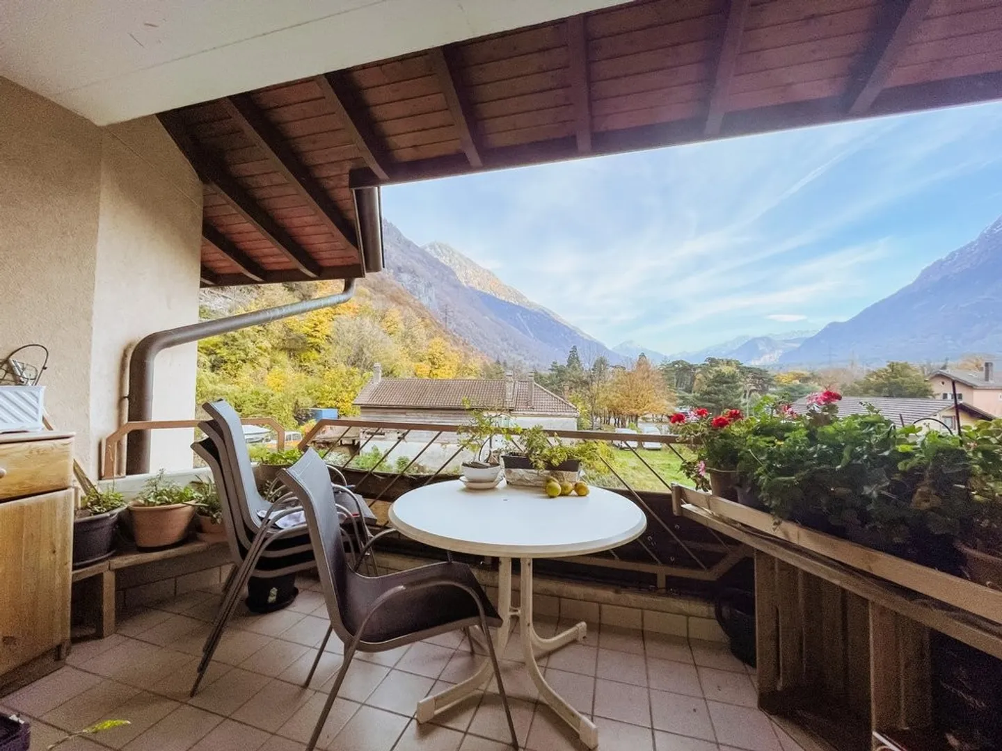 3.5 Room Apartment - Photo 2 of 5