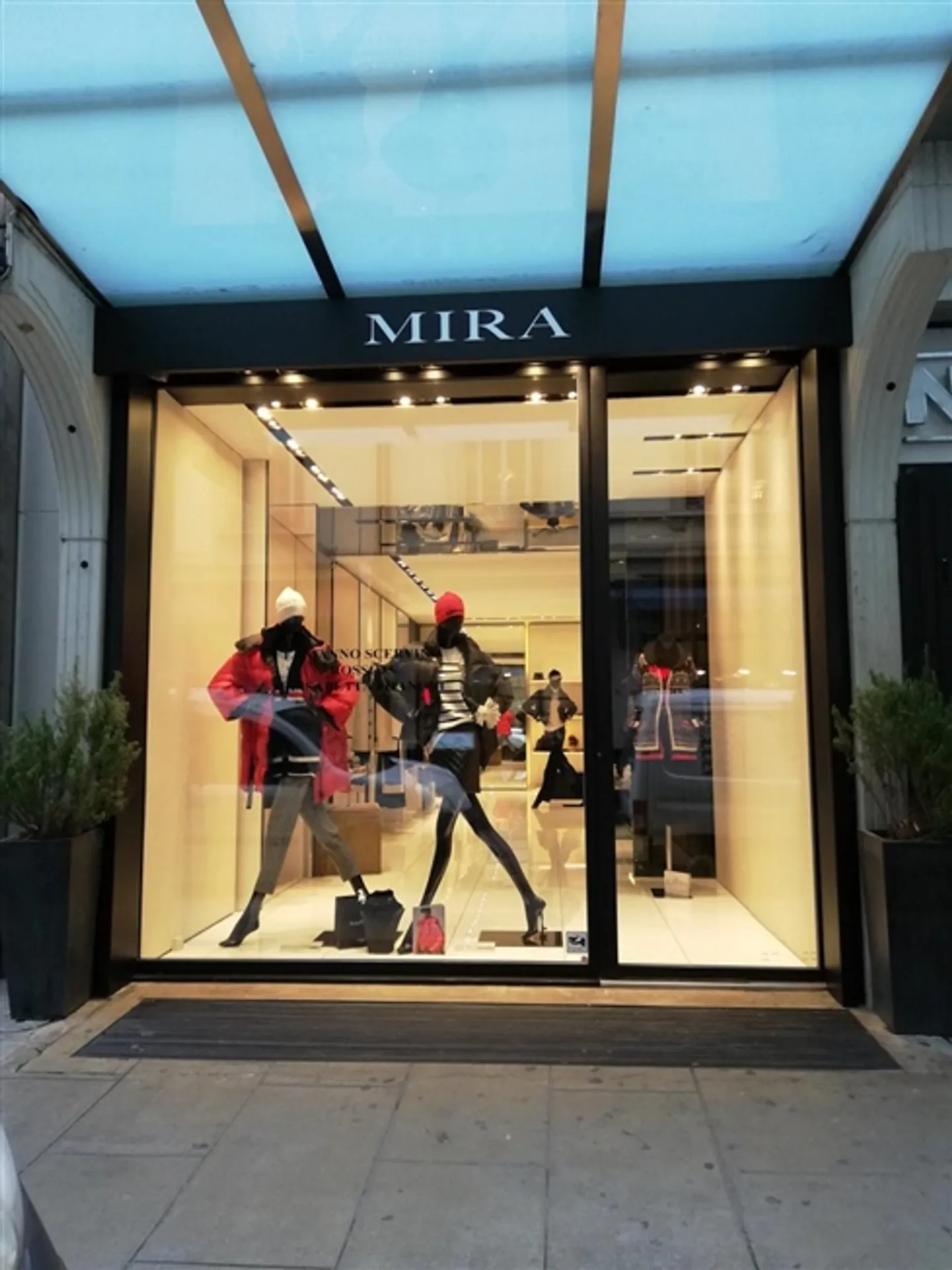 OPPORTUNITY - HYPERCENTER - 90 M2 ARCADE IS BEING HANDED OVER - Photo 1 of 13