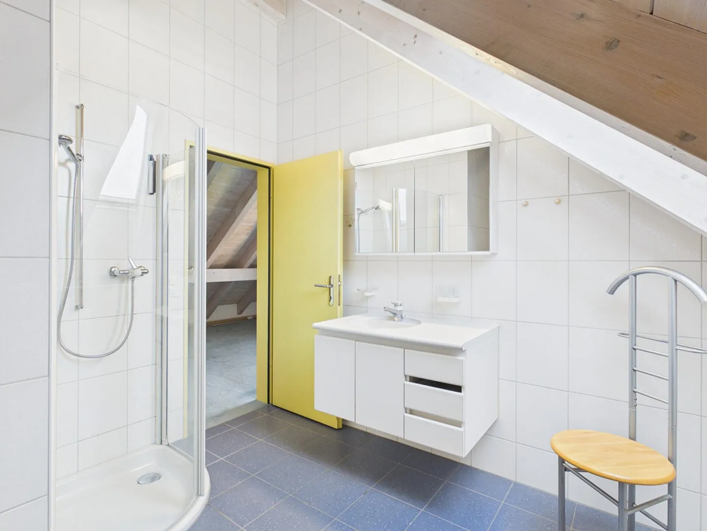 Spacious living like in a detached house - Photo 13 of 16