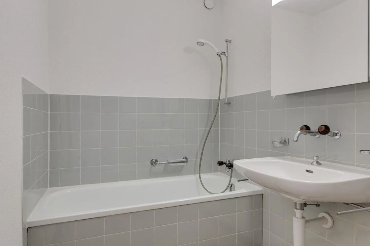 Helle 3-Zimmerwohnung mit Balkon an Waldrandlage zu vermieten! - Foto 6 von 7