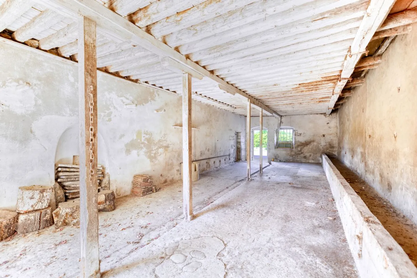 Wunderschönes historisches Gebäude - Foto 2 von 12