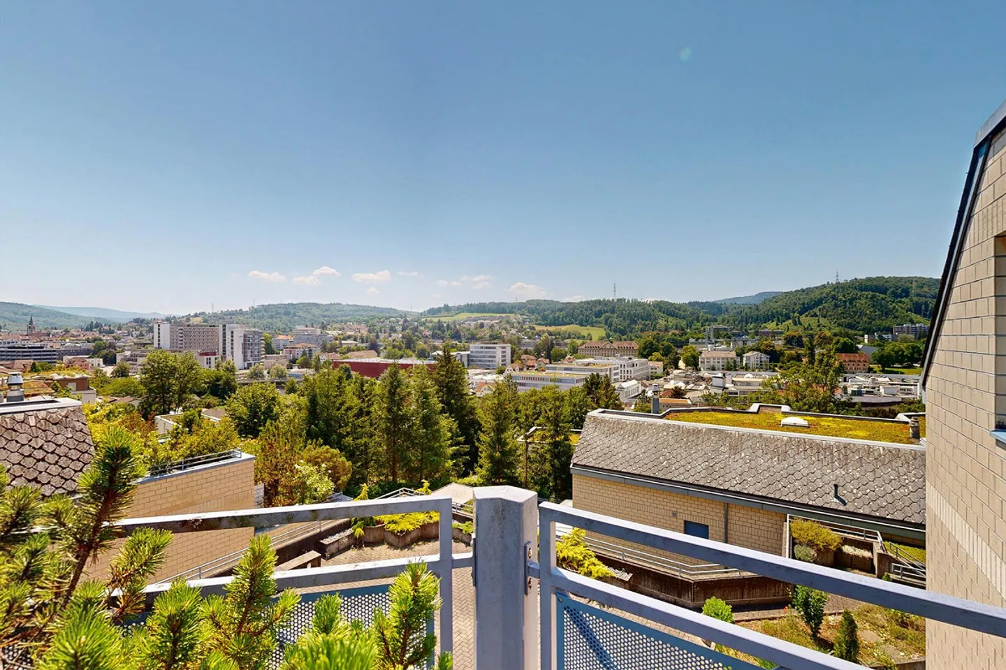 Maisonette apartment with unobstructed view - Photo 2 of 18