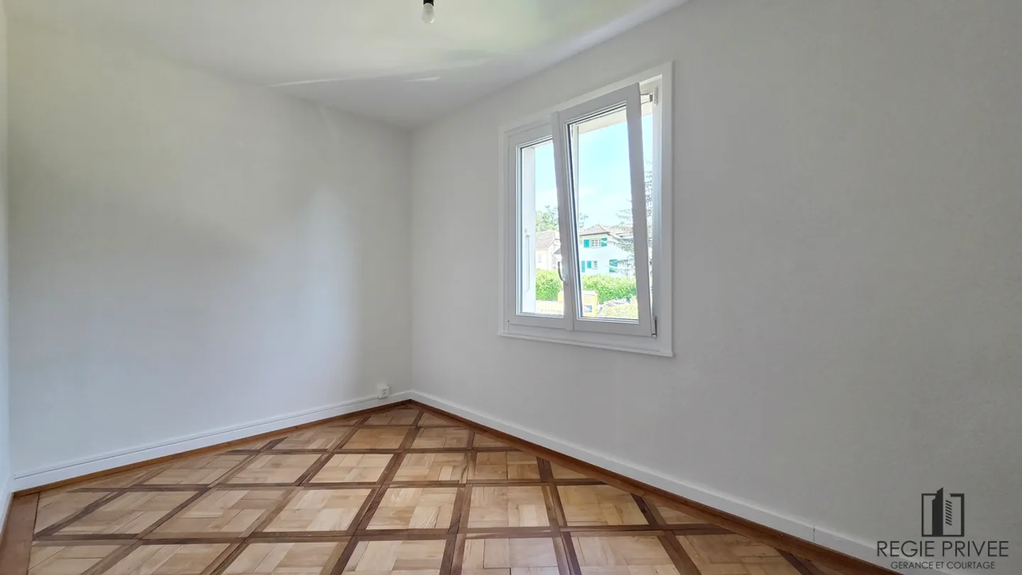 Appartamento con seminterrato privato e immenso giardino - Foto 6 di 14