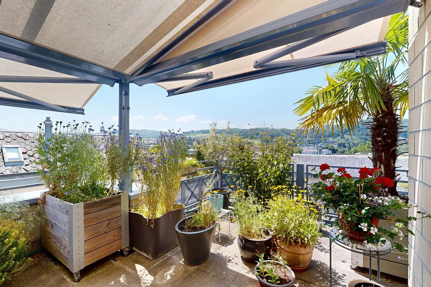 Maisonette apartment with unobstructed view - Photo 8 of 18