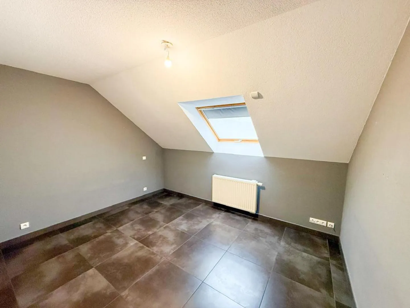 In Frankreich, Village-Neuf: Die 4-Zimmer-Premium-Wohnung mit einzigartigen Merkmalen - Foto 4 von 5