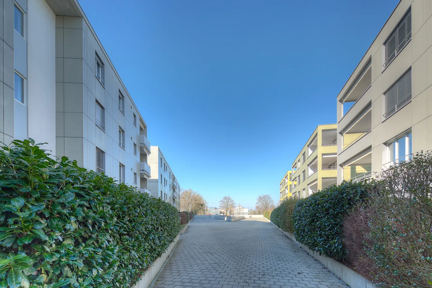 Appartement moderne dans un emplacement de choix - Photo 2 sur 12